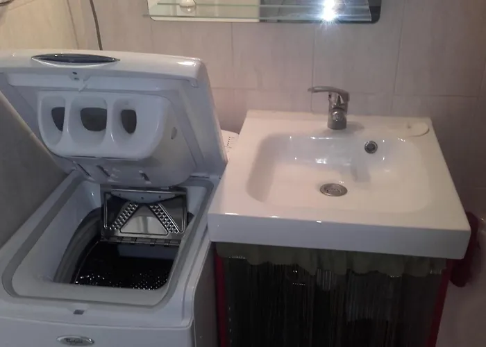 Appartement Haute Corse. 4 Pers .plage Piscine. Prunete . Cervione